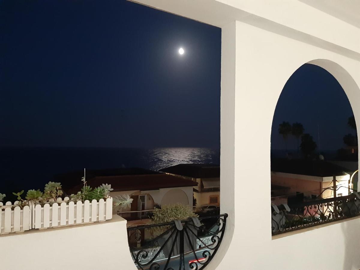 B&B Sea Terrace Aci Castello Ngoại thất bức ảnh
