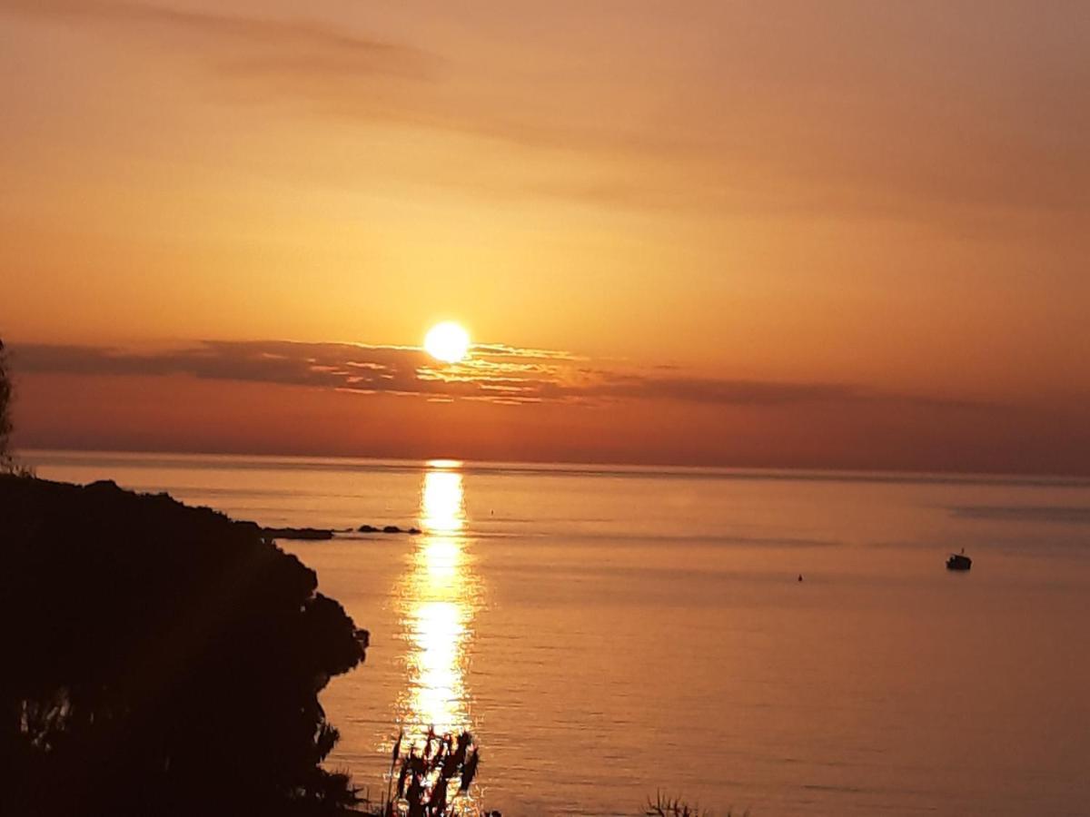 B&B Sea Terrace Aci Castello Ngoại thất bức ảnh